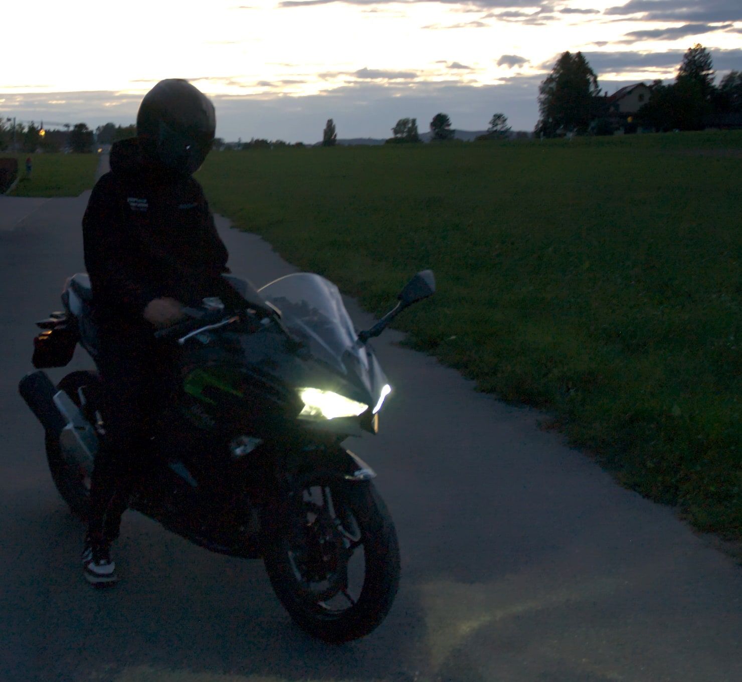 Felix Vogele mit seinem Motorrad